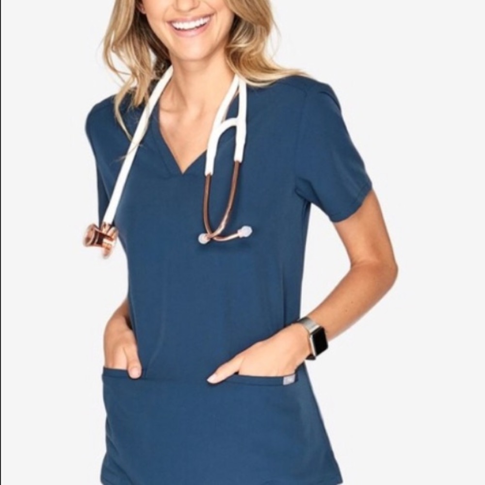 Figs dark harbor casma top size medium!!